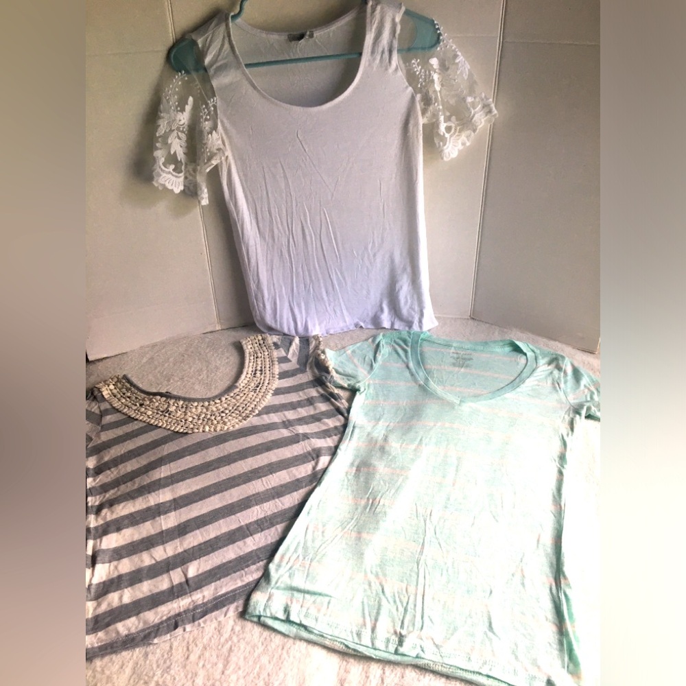 Charlotte Russe WetSeal - Lot of 3 of T-Shirts Tops Gray White Lace Teal